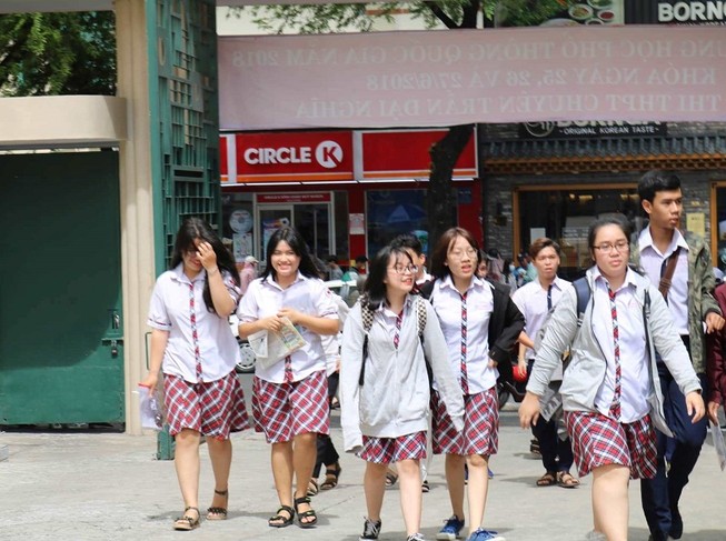 Thêm các tỉnh, thành cho HS đi học lại trong tháng 4