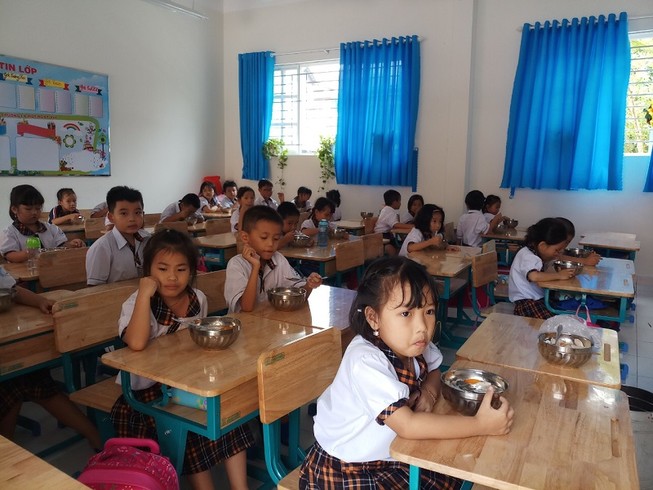 TP.HCM: Hiệu trưởng quyết định tổ chức bán trú khi học lại