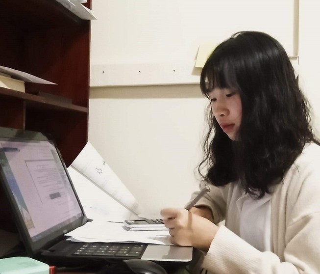 Trường học tổ chức kiểm tra đánh giá kết quả học online