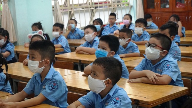 TP.HCM cho phép các trường tổ chức hoạt động căn tin, bán trú