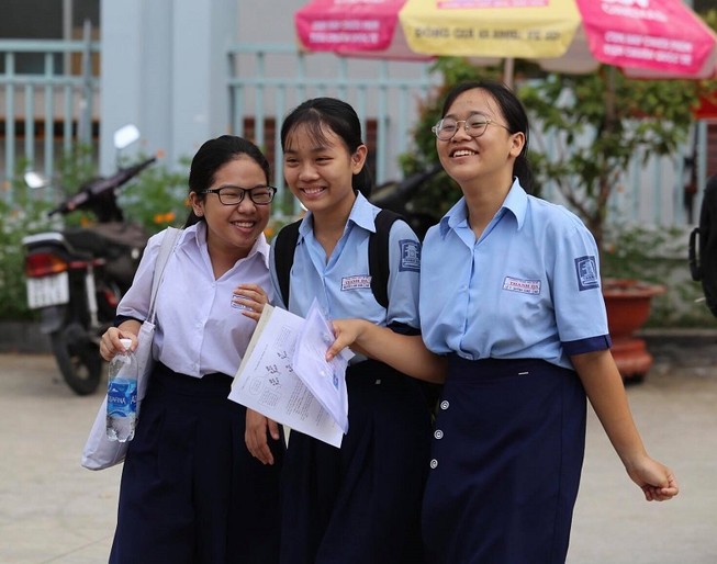 Học sinh tham dự kỳ thi tuyển sinh 10 năm học 2019