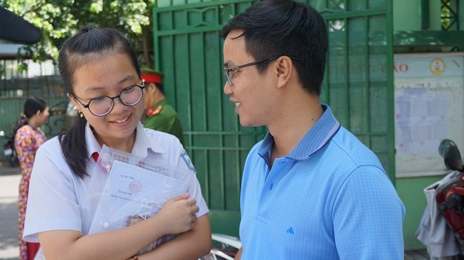 Nhờ cuộc điện thoại, thí sinh không trễ giờ thi