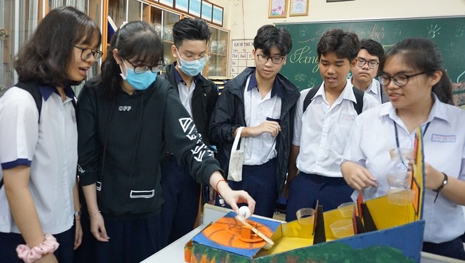 Từ 1-11, không còn phê bình học sinh trước lớp, trước trường
