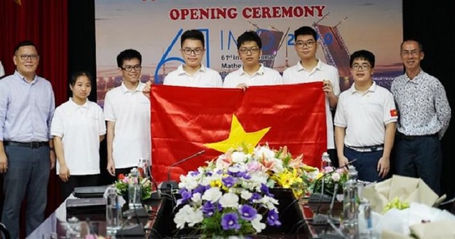 HS lớp 10 đoạt Huy chương Vàng Olympic Toán học quốc tế 2020