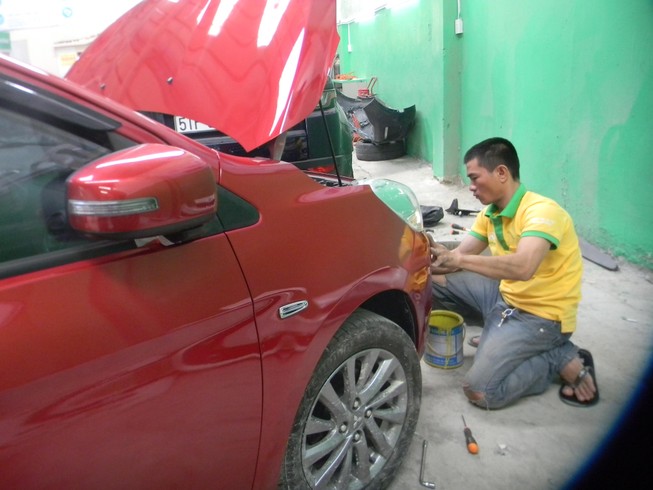 Làm gì để súc rửa ô tô đúng chuẩn?