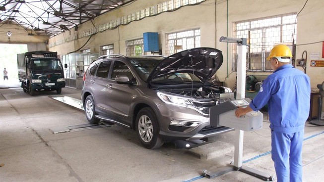 Gần 900 xe sang BMW bị triệu hồi tại Việt Nam