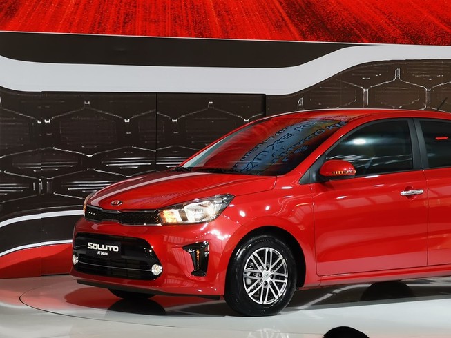 Kia Soluto có giá lăn bánh rẻ hơn các đối thủ bao nhiêu?