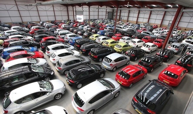 Chỉ 200 triệu đồng có mua được ô tô?