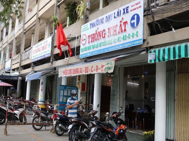 Đình chỉ 2 tháng đối với cơ sở đào tạo lái xe sử dụng bằng giả