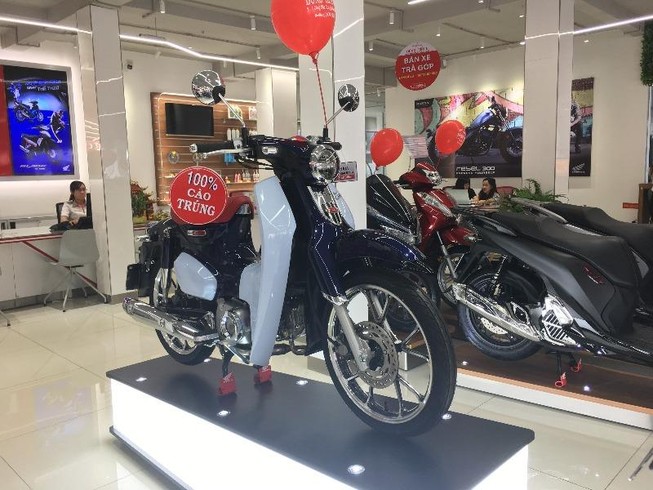 Giá xe máy Honda vẫn bán chênh lệch cao dù dịch COVID-19