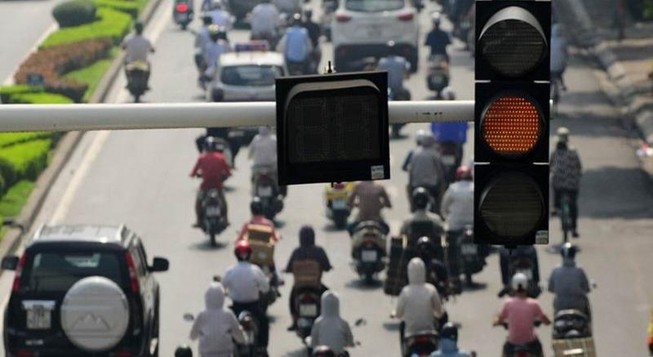 Quy chuẩn mới, khi đèn vàng tài xế cần nhớ