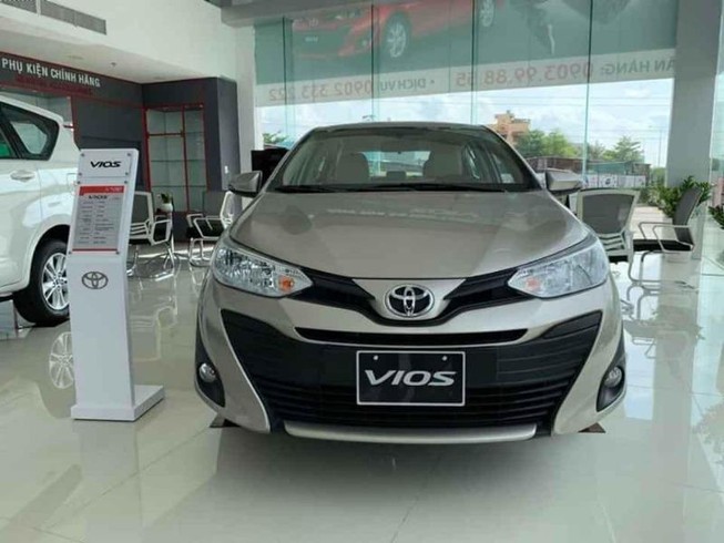 'Vua doanh số' Toyota Vios tiếp tục giảm giá mạnh