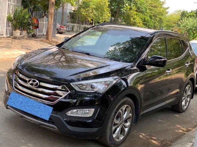 Bất ngờ với Hyundai SantaFe giá hơn 700 triệu đồng