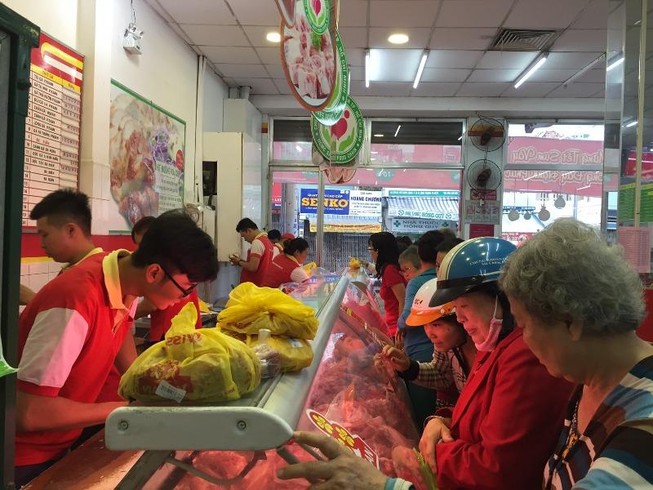 Thịt gì cũng còn, riêng ba rọi heo cháy hàng