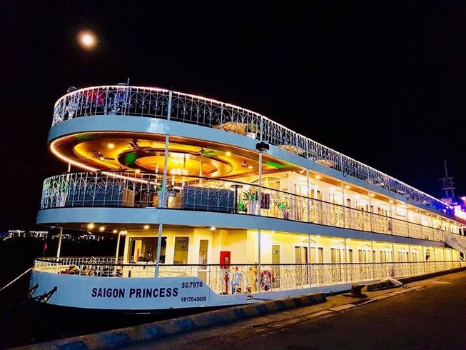 Giảm 5 triệu, tung tour du lịch 'Mãi yêu Nàng' dịp 8-3