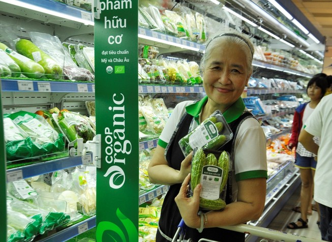 Cảnh báo thực phẩm hữu cơ 'treo đầu dê bán thịt chó'