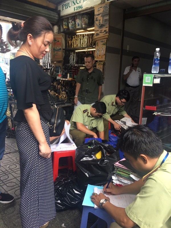 Chợ Bến Thành: Mua vào vài chục ngàn, bán ra 1,5 triệu