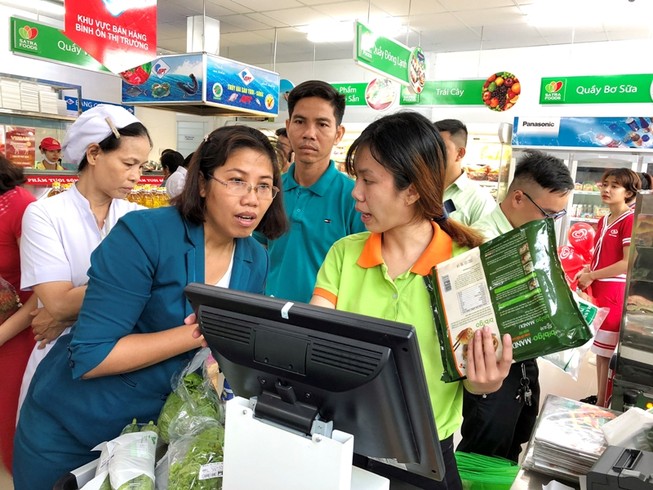 Lần đầu tiên cửa hàng tiện lợi vào bệnh viện nhi