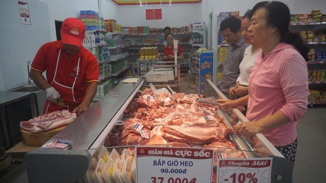 Thịt heo thiếu nhưng giá vẫn rẻ, vì sao?