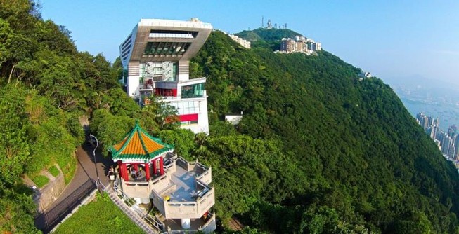 Công ty du lịch thấp thỏm chờ hoàn phí vé bay Hong Kong