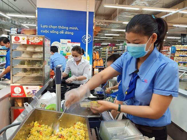 Nhiều doanh nghiệp cấp rau miễn phí suất ăn các khu cách ly