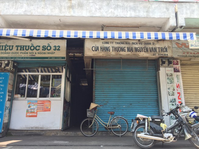 Một số chợ tiểu thương quần áo, mỹ phẩm... tạm nghỉ