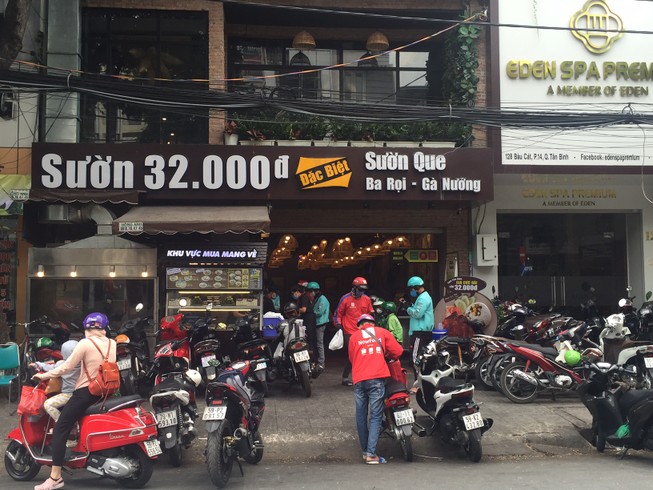 Đề xuất lập ban cố vấn khẩn cấp cứu ngành ẩm thực