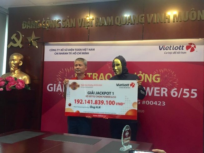 Người trúng Vietlott 192 tỉ: 'Tôi không nhớ rõ ngày mua vé'