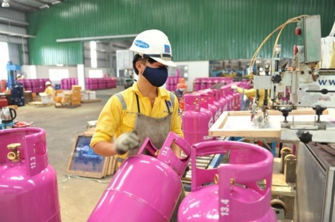 Giá gas tháng 8 tăng 2.000 đồng/bình 12 kg