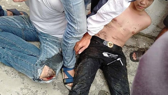 Người dân bắt kẻ mặc áo Grab dàn cảnh trộm xe máy ở Thủ Đức