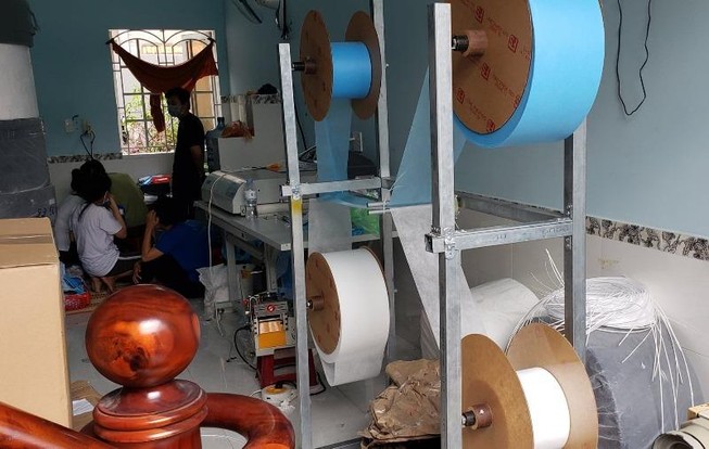 Thu giữ 23.000 khẩu trang không lớp kháng khuẩn như đăng ký