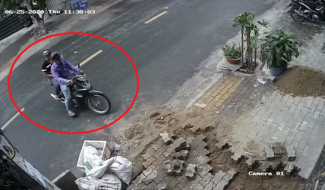 Xuất hiện nhóm trộm bẻ khóa xe máy chỉ trong 6 giây tại quận 7