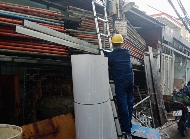 Nam thợ hồ 23 tuổi bị điện giật tử vong trong cơn mưa