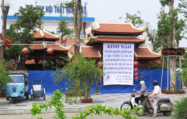 Cho hai chủ nhà hàng xây dựng không phép tự tháo dỡ
