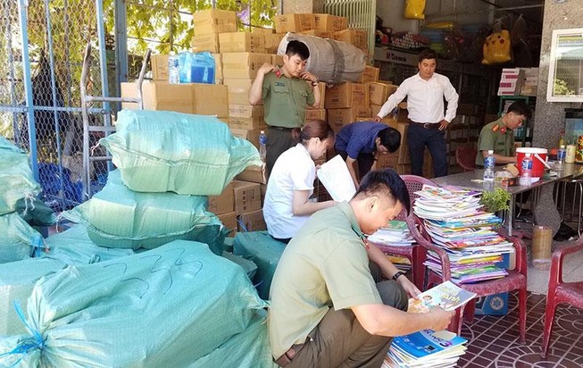Phát hiện hơn 72.000 cuốn sách giáo khoa nghi in lậu