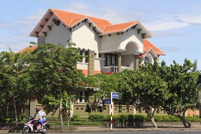 Phú Yên giao 'đất vàng' sai quy định ở nhiều dự án
