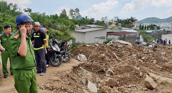 8 tháng vẫn chưa điều tra xong vụ vỡ hồ bơi vô cực
