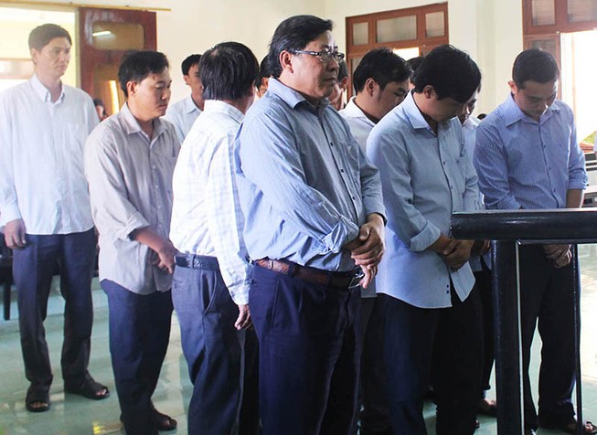 Cựu chủ tịch huyện kêu oan sắp hầu tòa