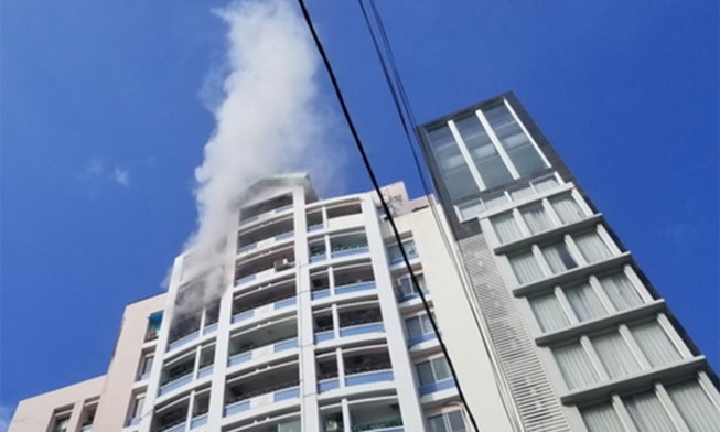 Cháy căn hộ chung cư ở trung tâm TP Nha Trang