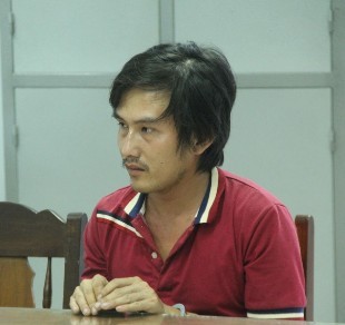 Mâu thuẫn trên bàn nhậu, rút dao đâm chết bạn thuyền