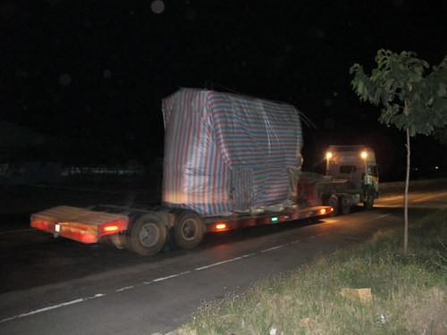 Xe khủng bị buộc hạ tải và nộp phạt 6 triệu đồng