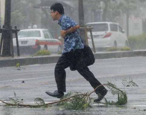 Đã có người chết trong siêu bão ở Nhật Bản