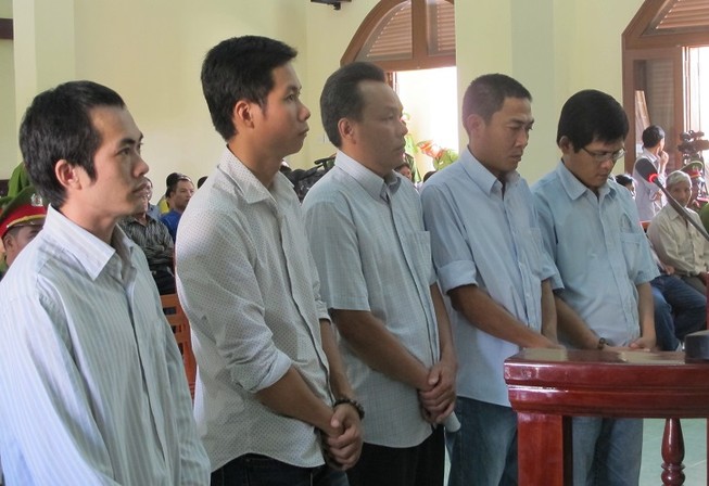 Phúc thẩm vụ 5 công an đánh chết người: Tuyên hủy toàn bộ án sơ thẩm