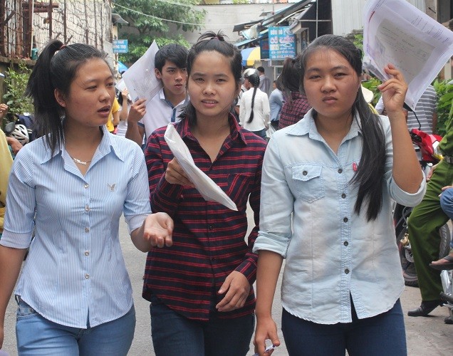 Đề Văn khó bất ngờ