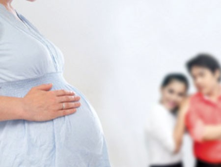 TP.HCM: Hai trường hợp mang thai hộ thành công