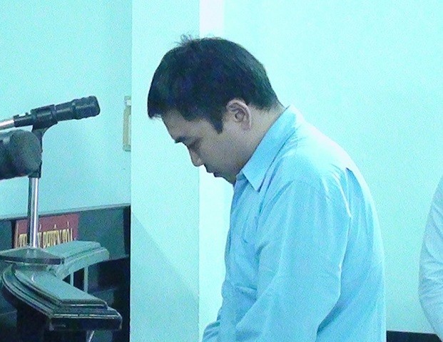 Hành hung, ‘trấn’ đồ của con nợ để trừ tiền