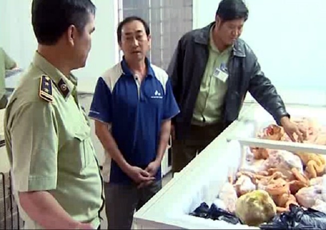 Phát hiện một cơ sở kinh doanh 2,1 tấn thịt thối