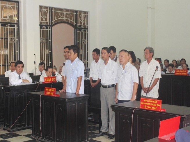 Xét xử vụ chiếm đoạt 52 tỉ đồng tại Agribank Trà Vinh