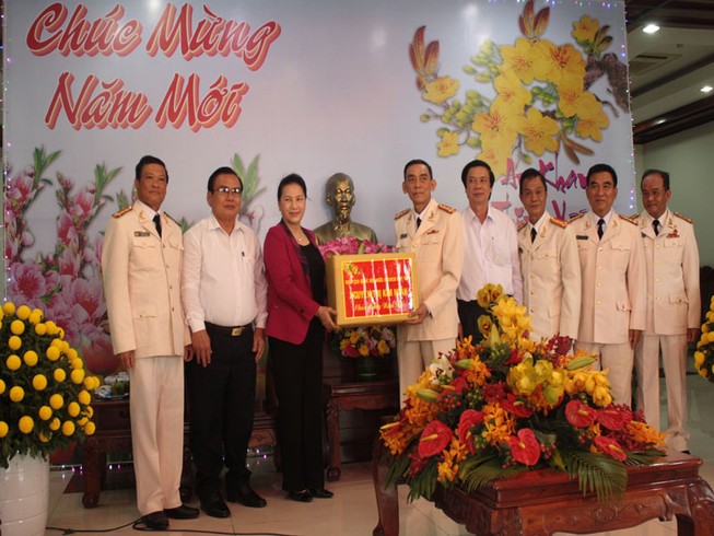 Chủ tịch Quốc hội thăm và chúc tết tại Tiền Giang