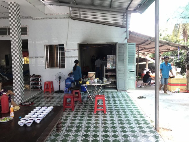 Tai nạn thương tâm vì con bật bếp gas lúc cha đổ xăng